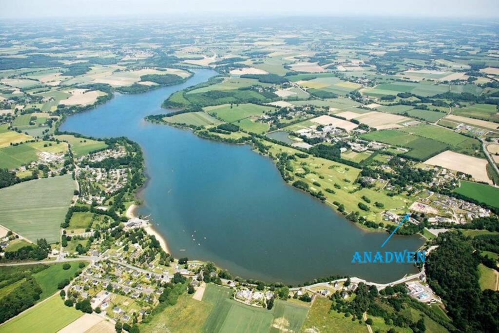 Cottage Anadwen Au Pied Du Lac Au Duc Et Son Golf Ploërmel Exteriér fotografie